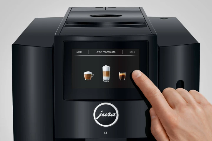 Ekspres Jura S8 EA w kolorze Piano Black, prezentacja ekranu dotykowego pierwszej generacji