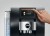 Ekspres Jura Z10 w kolorze Aluminium Black, widok na ekran dotykowy z personalizacją kawy Latte Macchiato
