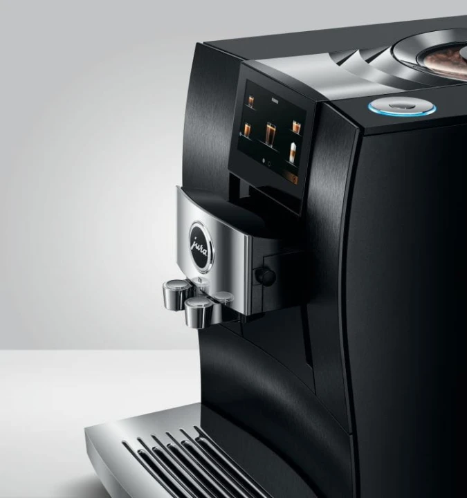 Ekspres Jura Z10 w kolorze Aluminium Black, widok ekspres z prawej strony z prezentacją Rotary switch