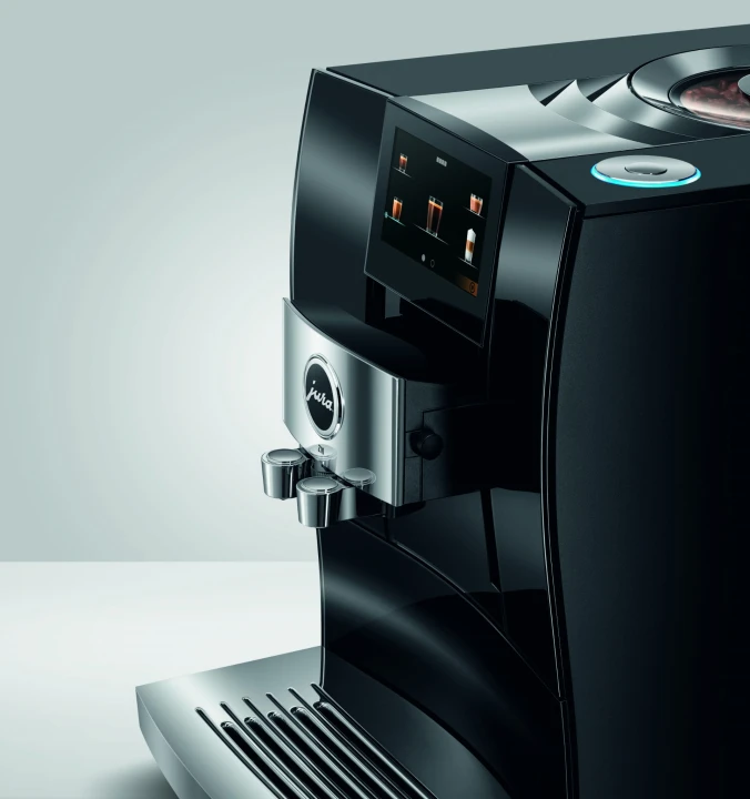 Ekspres Jura Z10 w kolorze Diamond Black, widok ekspres z prawej strony z prezentacją Rotary switch