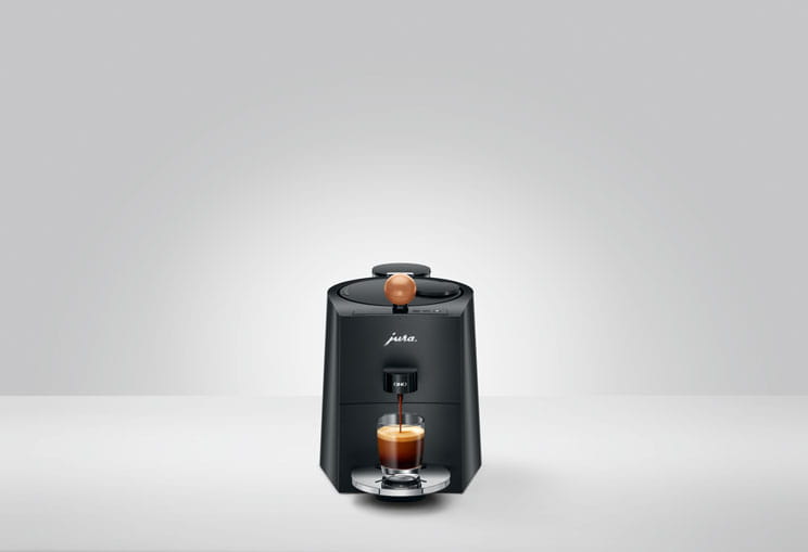 Ekspres Jura ONO w kolorze Coffee Black, prezentacja modelu