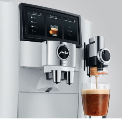 Ekspres Jura J8 Twin w kolorze Diamond White, prezentacja ekranu panorama oraz funkcji Sweet Foam - słodka pianka