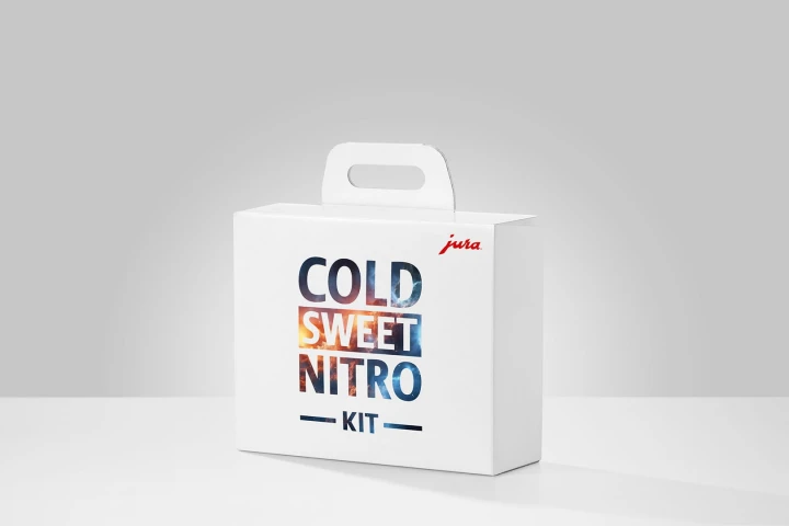 Opakowanie zawierające zestaw Cold Sweet Nitro ze szklanką, zdjęcie w ujęciu z prawej strony