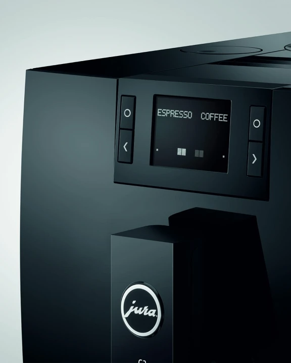 Ekspres Jura C3 EA w kolorze Piano Black, zbliżenie na wyświetlacz tekstowy i przyciski sterujące