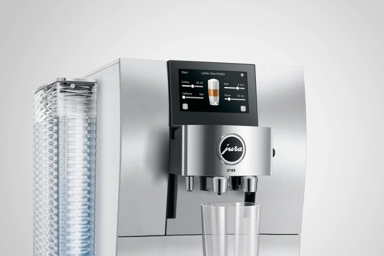 Ekspres Jura Z10 w kolorze białym, widok na ekran dotykowy z personalizacją kawy Latte Macchiato