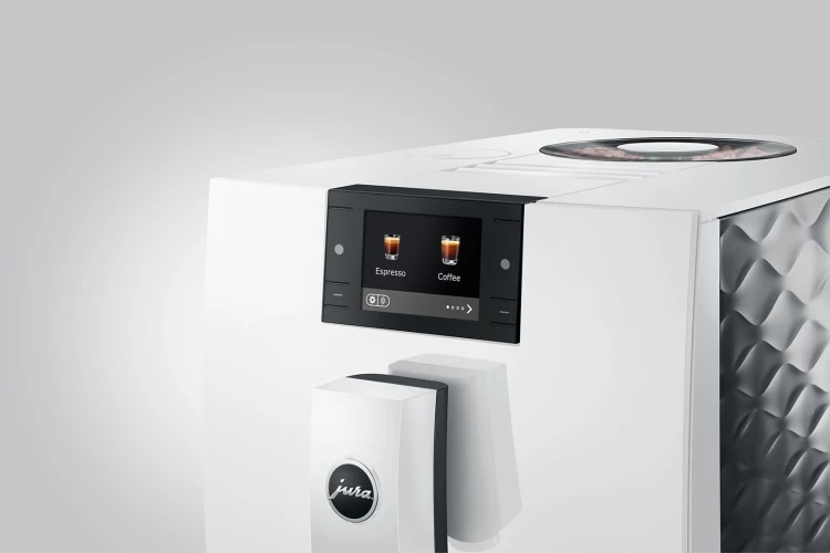 Ekspres Jura C9 EA w kolorze Piano White, zbliżenie na kolorowy wyświetlacz i przyciski sterujące