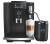 Ekspres Jura E8 ED w kolorze Piano Black, zaprezentowany z kawą latte macchiato oraz chłodziarką Cool Control