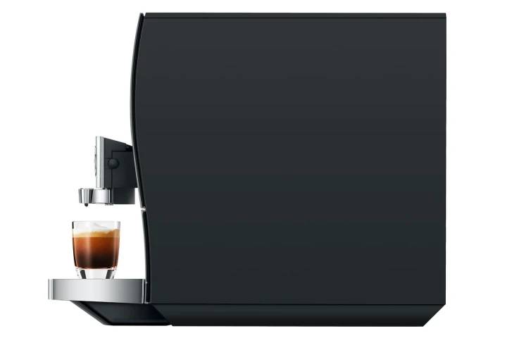Ekspres Jura Z10 EB w kolorze Diamond Black, zaprezentowany od prawej strony