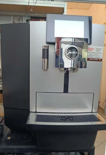 OUTLET Ekspres do kawy Jura X10 213/E NISKI PRZEBIEG!!!